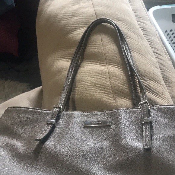 Handbag - Picture 3 of 8